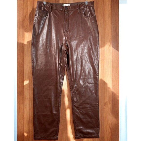 Abercrombie & Fitch ‘90s Straight Ultra High Rise Vegan Leather Pants - Size 18 - Picture 4 of 16
